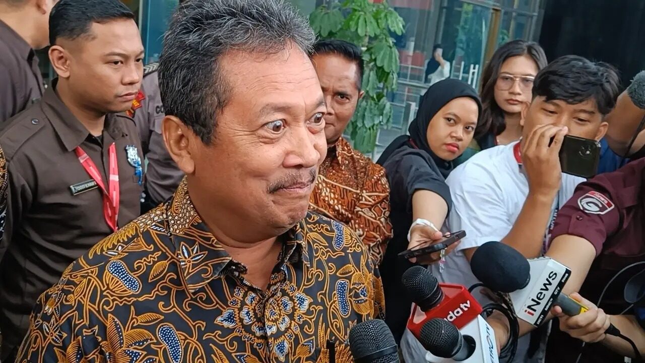 Menteri Kelautan dan Perikanan (KKP) Sakti Wahyu Trenggono usai diperiksa KPK. (Tim Merdeka).