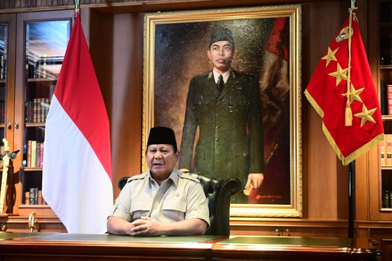 Presiden Prabowo Subianto menyampaikan keterangannya di kediaman pribadinya di Hambalang, Kabupaten Bogor, pada Jumat, 29 Agustus 2025. Foto: BPMI Setpres