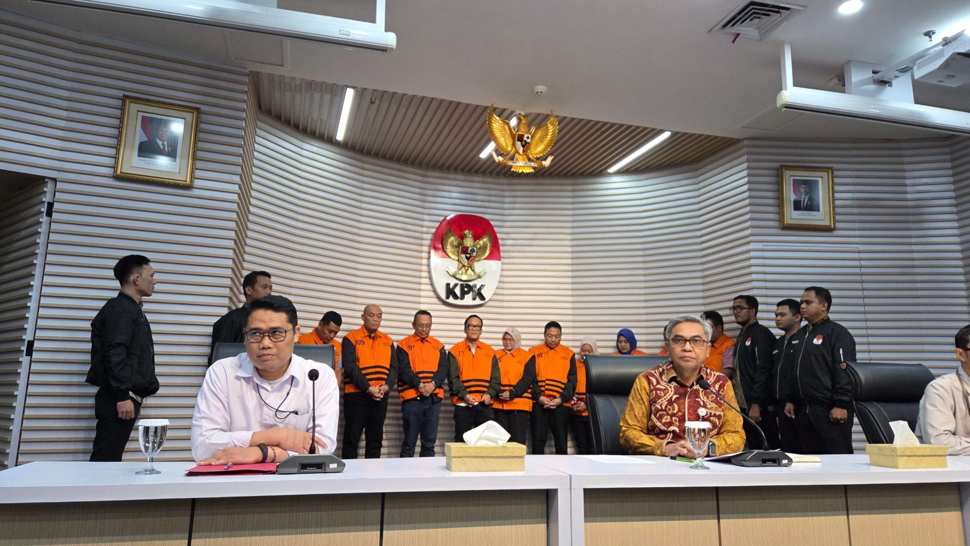 Konpers penahanan dugaan pemerasaan pengurusan izin sertifikasi K3 Wamenaker. (Foto: RRI/Chairul Umam)