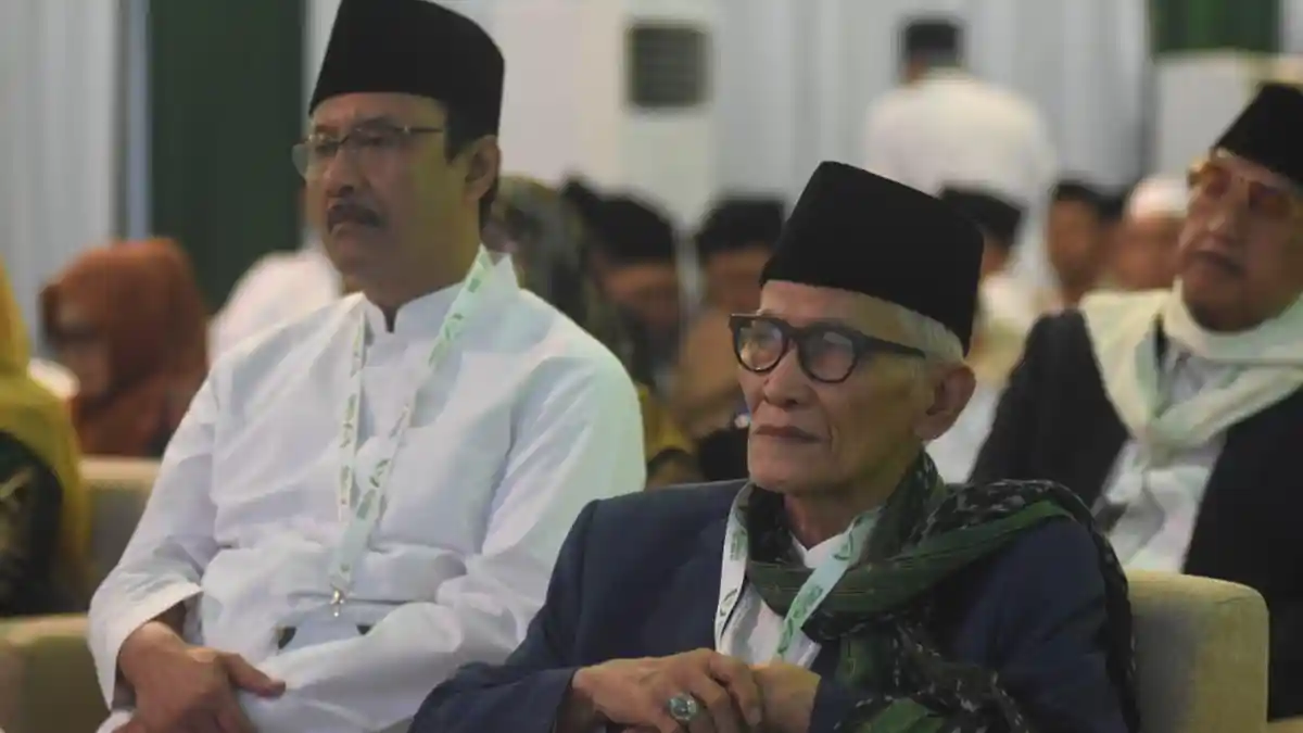 KH Miftachul Akhyar saat menghadiri pembukaan Konferensi Besar (Konbes) NU di Pondok Pesantren Ploso, Kediri, Jawa Timur, beberapa waktu lalu. (SURYA/Ahmad Zaimul Haq)