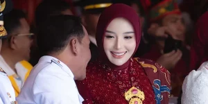 Sejumlah akun media sosial resmi instansi di Pemprov Kalteng disorot usai beri ucapan ultah ke istri gubernur saat warganya masih dilanda karhutla. (Instagram.com/@thisia.halijam)