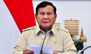 Presiden Prabowo Subianto memimpin rapat terbatas mengenai perkembangan penanganan bencana alam dari Istana Merdeka, Jakarta, melalui konferensi video pada Senin, 7 September 2026. ANTARA/BPMI Setpres-Laily Rachev/pri.