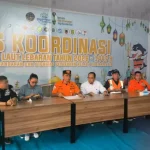 Konferensi pers Basarnas di Kantor Kesyahbandaran dan Otoritas Pelabuhan Kelas 1 Banjarmasin pada Minggu (13/9/2026). Foto: Istimewa