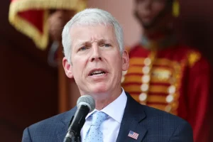 Menteri Energi AS Chris Wright dalam sebuah konferensi pers di Venezuela pada hari Rabu [Jesus Vargas/Getty Images]