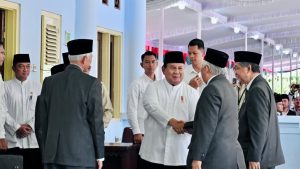 Presiden Prabowo Subianto tiba di Provinsi Jawa Timur pada Sabtu, 19 September 2026 guna melakukan kunjungan kerja. Presiden akan menghadiri Resepsi Kesyukuran 100 Tahun Pondok Modern Darussalam Gontor (PMDG) di Kabupaten Ponorogo. Foto: BPMI Setpres/Laily Rachev